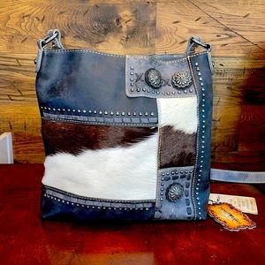 NWT Leather Concealed Carry Crossbody Bag 🤠